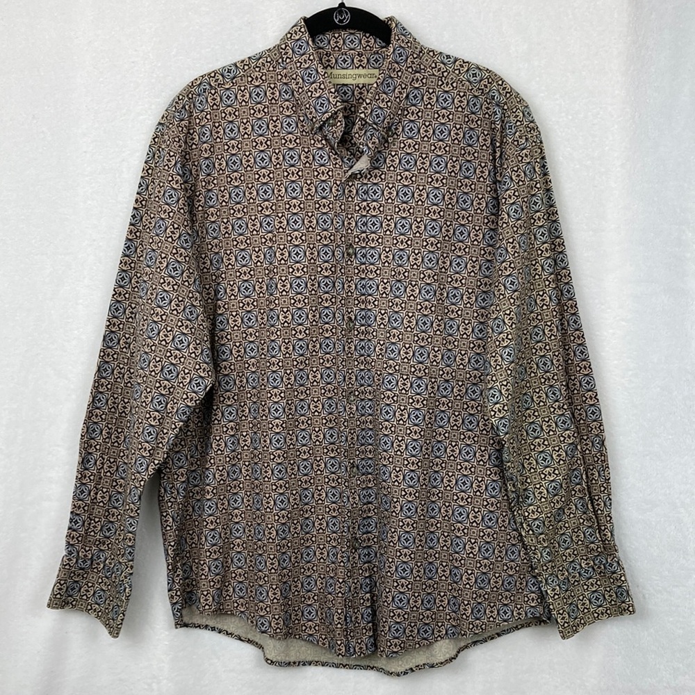 Munsingwear Men’s Geo Tribal Print Button Down Shirt sz Large 0009